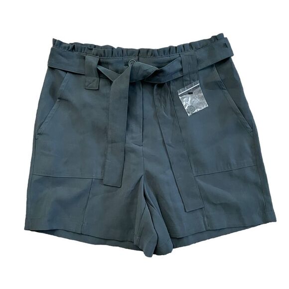 NWOT NINE WEST Shorts Size Medium - Picture 1 of 7